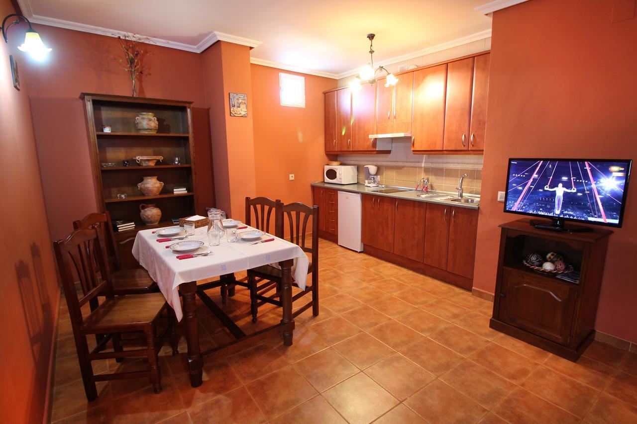 Sierra De Monfrague Apartment Torrejon el Rubio Exterior photo