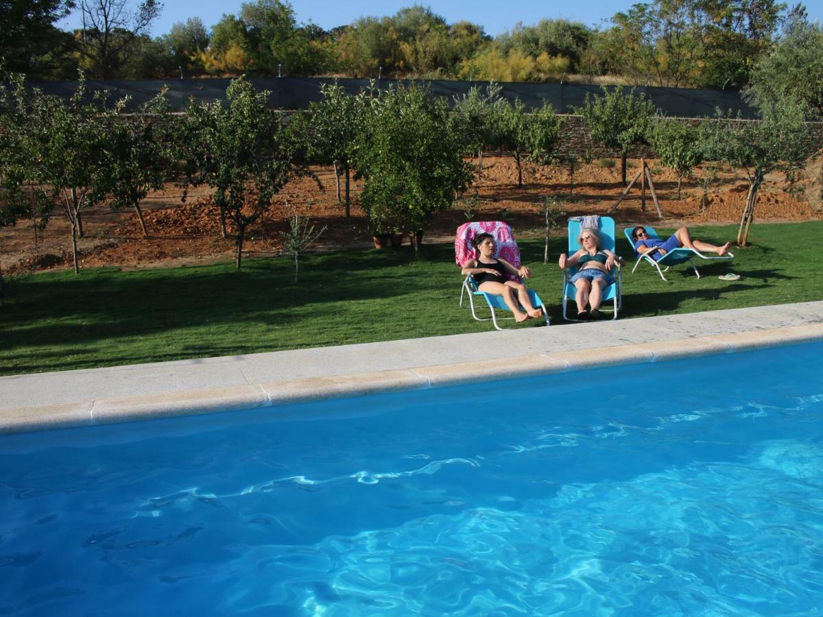 Sierra De Monfrague Apartment Torrejon el Rubio Exterior photo